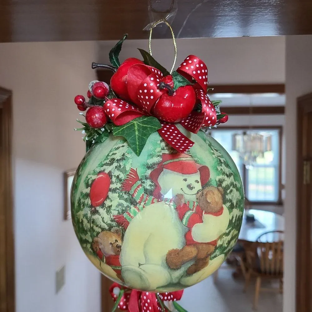 Oversize Mistletoe Christmas Holiday Doorway Or Window Bears Hanging Ornament